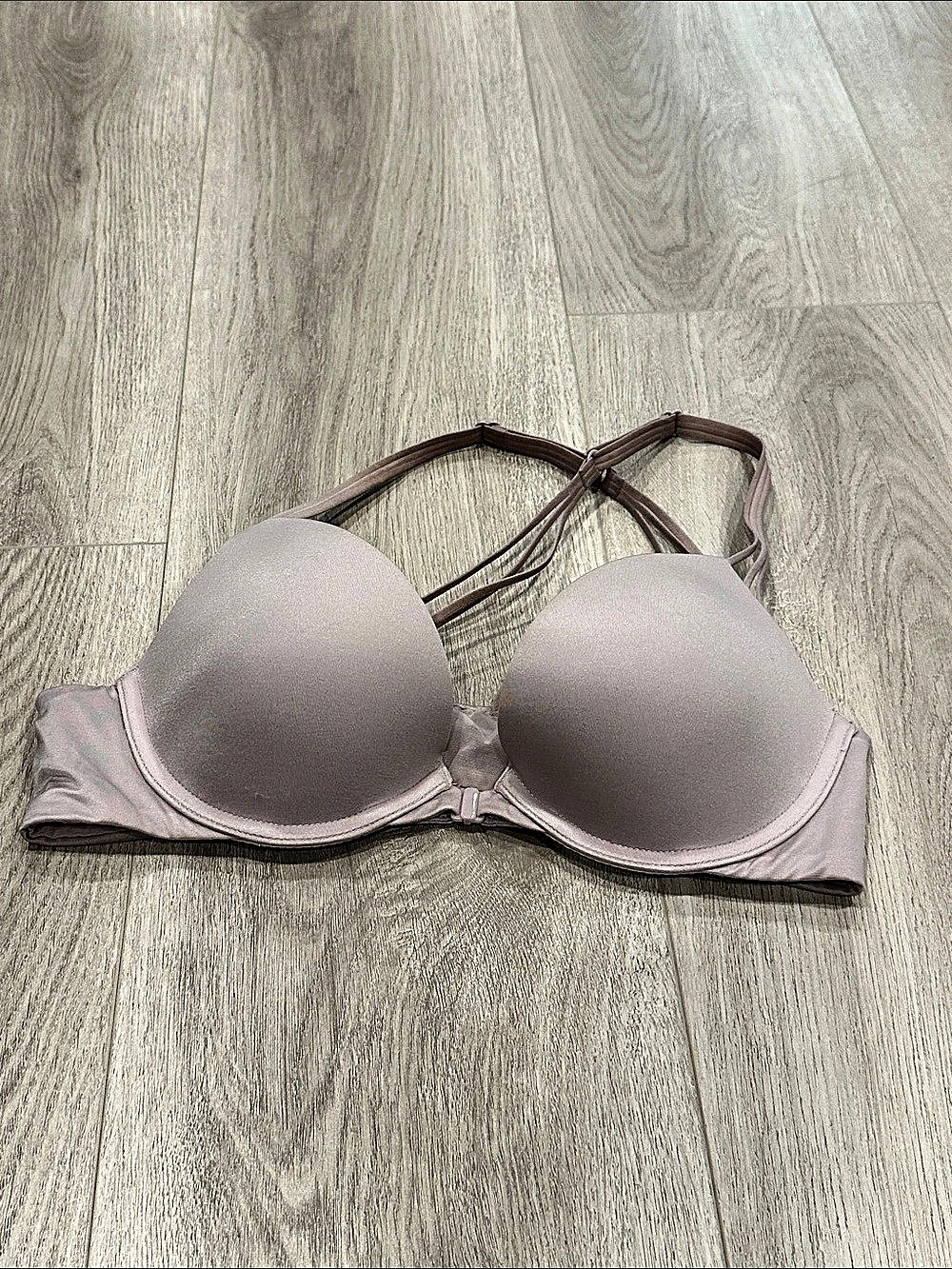 Victoria's Secret Very Sexy Push-Up Front-Close Bra Pink 34B